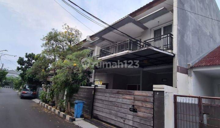 Dijual Rumah Mewah 2 Lantai SHM Sudah Renovasi di Pulo Gadung 1