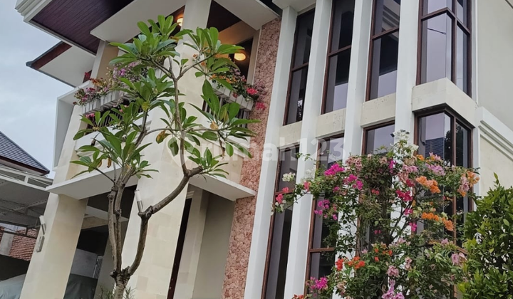 Rumah Mewah di Bali - 2 Lantai, Freehold SHM bisa KPR Dekat Sanur