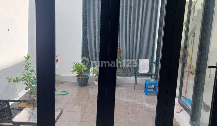 Dijual Rumah Modern 4 Kamar, Furnished, Dekat Lap. Puputan Renon 2