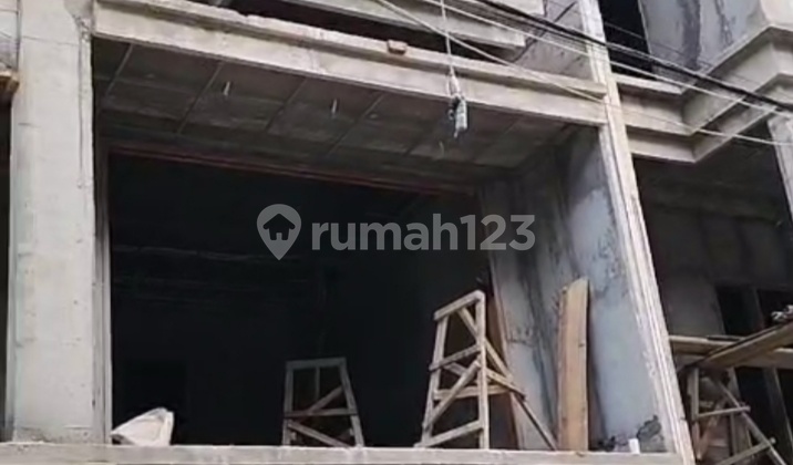 Rumah 3 Lantai di Denpasar - Perumahan Cluster One Gate System 2