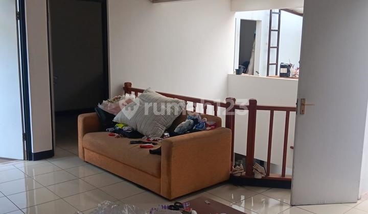 Rumah Siap Huni Terawat dan Nyaman di Komplek Mekar Wangi