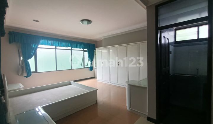 Pasteur Wing House 2