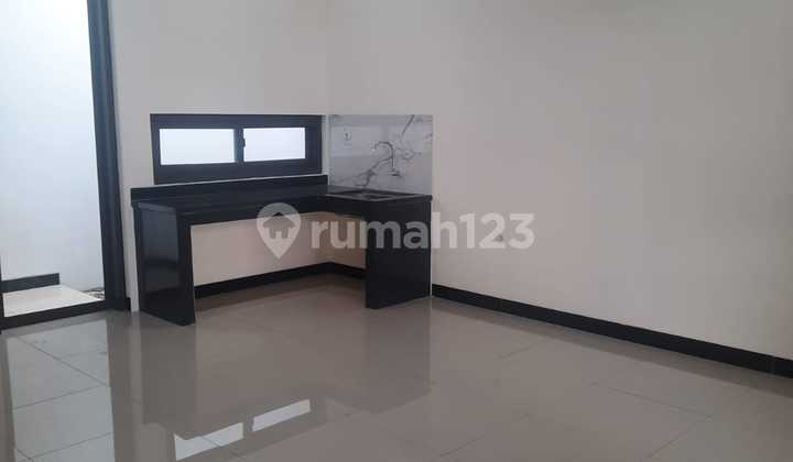 New 2-Story House in Taman Kopo Indah V 2