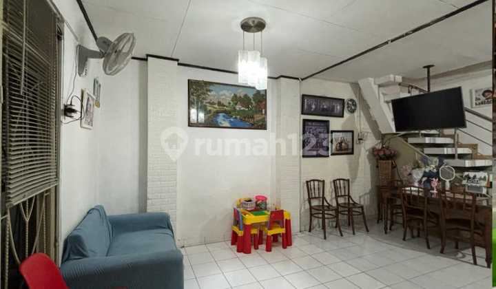 Rumah Tinggal di Antapani