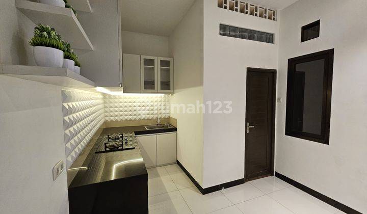 Rumah Cantik Minimalis Nyaman Harga Dibawah Pasaran Bangunan Baru di Komplek Taman Kopo Ketapang  2