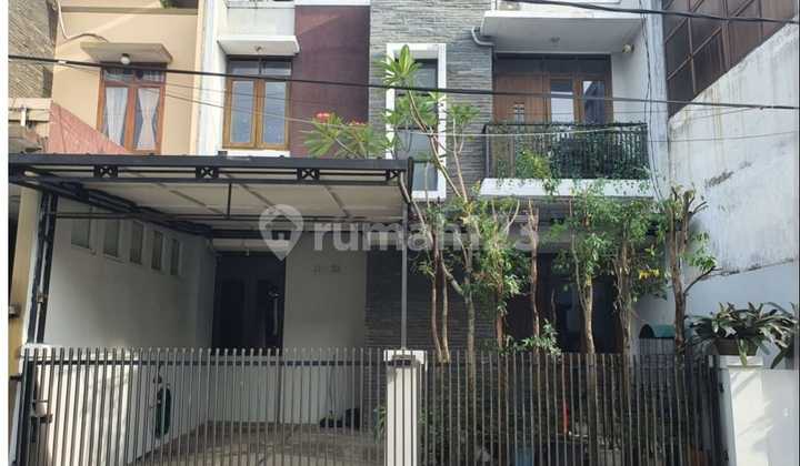 Rumah 2 LT Konsep Modern Sayap Jl Rancabolang Soekarno Hatta