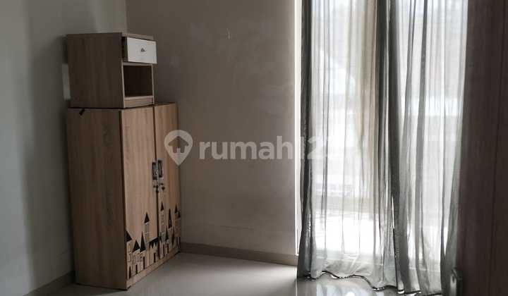 Rumah Siap Huni Posisi Strategis Dekat Jalan Utama di Sariwangi 2