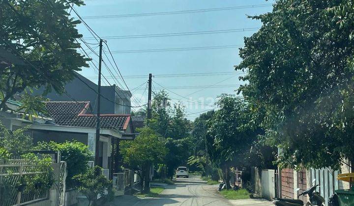 Rumah Dua Lantai Siap Huni di Cinere Ini  2