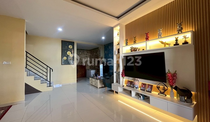 Golden City Residence 2-Story House Fully Renovated 2
