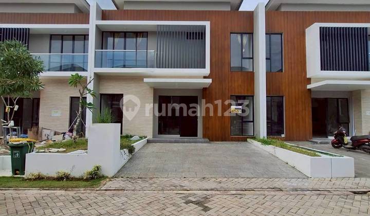 For Sale 2-Story House Semi Furnished Luxe Hills, Citraland Megah, Batam Centre