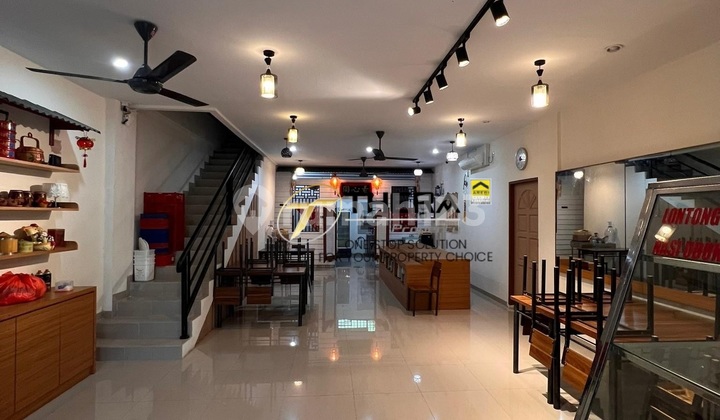 For Sale: Ready-to-Operate Shop House for Restaurant or Cafe in Windsor Nagoya.