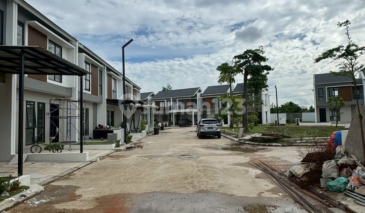 Dijual / Take Over Hadap Timurrumah 2 Lantai Di Diamond Pavilion Hook , Batam Center 2