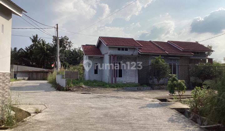 Rumah Siap Huni Posisi Hook Dijual di Jl. Sri Palas Rumbai  2