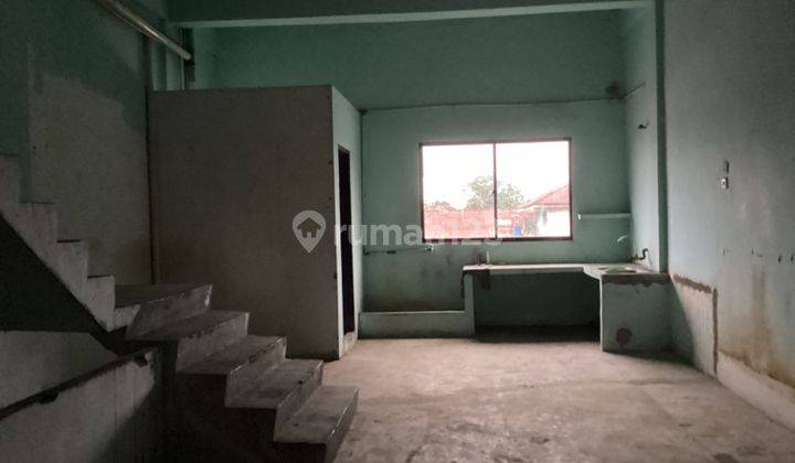 Ruko 3 Lantai Kosong Dijual di Jl. Soekarno Hatta Pekanbaru 2