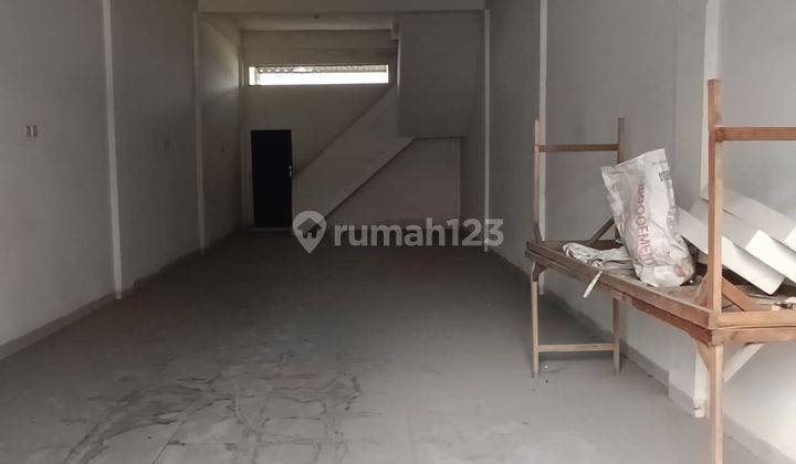 Ruko 3 Lantai Tengah Kota Dijual disewakan di Jl Bukit Barisan Pekanbaru 2