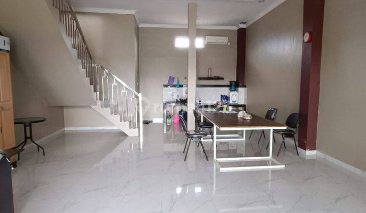 Rumah 2 Lantai Siap Huni Dijual di Jl. Satria Dekat Kuantan Regency 2