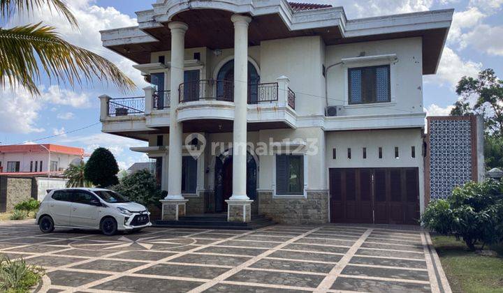 Rumah Mewah 2 Lantai Siap Huni Dijual di Jl. Kelapa Sawit Pekanbaru 1