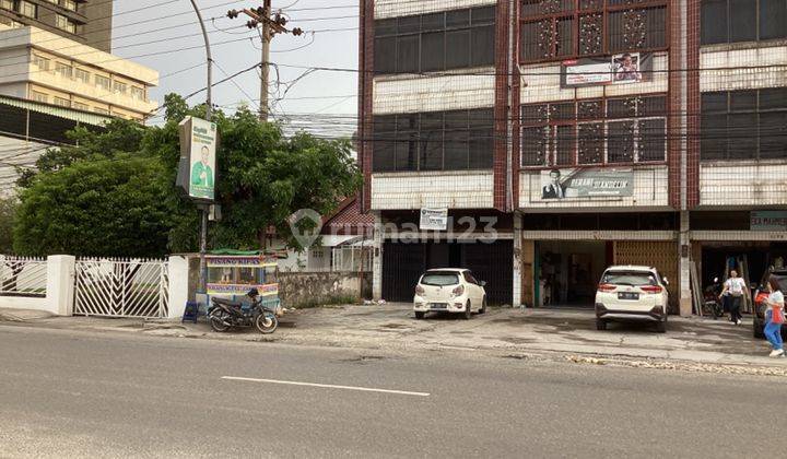 Ruko Tengah Kota Disewakan di Jl. Riau Pekanbaru 1