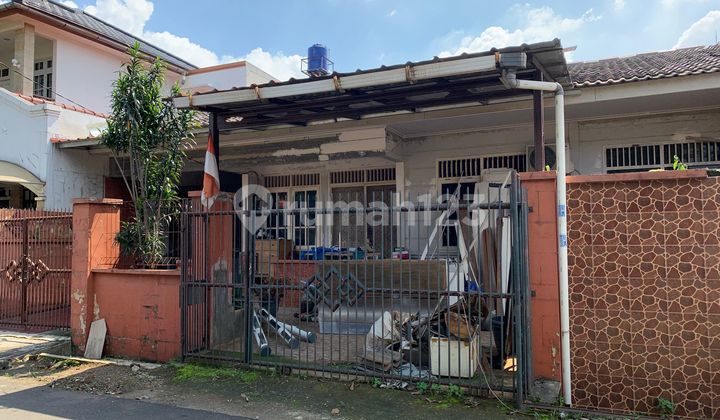 For Sale by Auction, House in Pamulang Permai 2