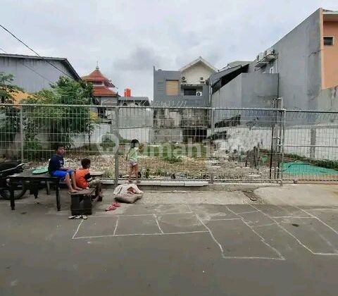 Land in a Strategic Location Suitable for Residences/Boarding Houses in Poltangan