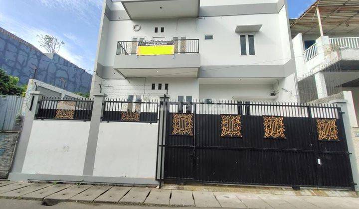 Dijual Rumah 2.5 Lantai+Rooftop Bagus di Tebet Jakarta Selatan 1