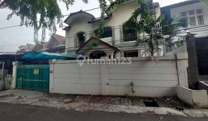 Dijual Rumah Bagus 2 Lantai+Basement SHM Di Tebet 2