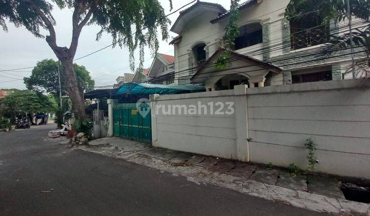 Dijual Rumah Bagus 2 Lantai+Basement SHM Di Tebet 1