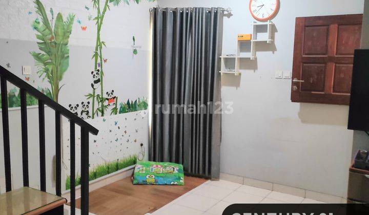 ruang keluarga rumah bagus siap huni di