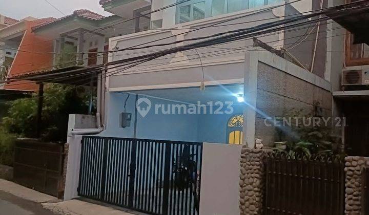 Rumah Dua Lantai Di Jatipadang, Pasar Minggu, Jaksel 1