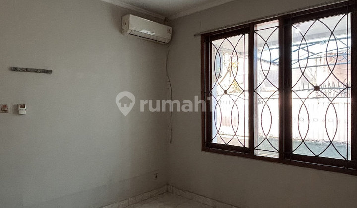 Disewakan Rumah di Menteng Dekat Stasiun Sudirman 2