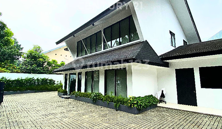 House for Office or Business in the Premium Area of Kebayoran Baru 1