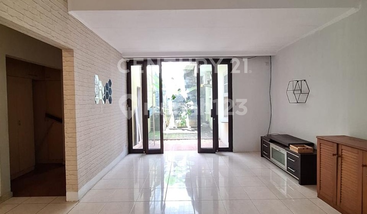 Rumah Hunian Atau Kantor Lebak Bulus Dalam Komplek Dekat MRT 