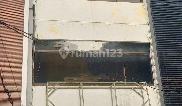 Ruko 3 Lantai+Rooftop Strategis Di Fatmawati Jakarta Selatan Ruko 3 Lantai+Rooftop Strategis Di Fatmawati Jakarta Selatan