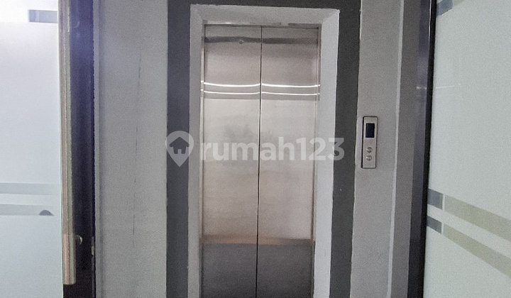 Gedung Premium 3½ LT di Area Strategis Dekat Scbd Keb Baru Jaksel 2
