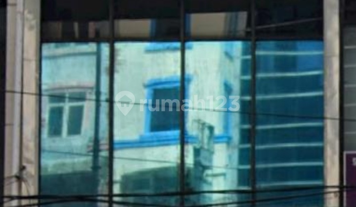 For Sale 3-Story Shop House Plus Rooftop in a Strategic Location For Sale 3-Story Shop House Plus Rooftop in a Strategic Location