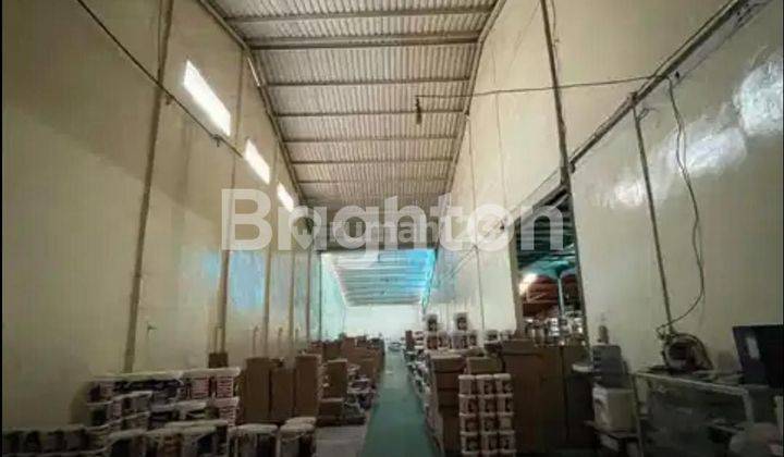 Gudang Plus Kantor Semi Furnish Siap untuk Usaha 1