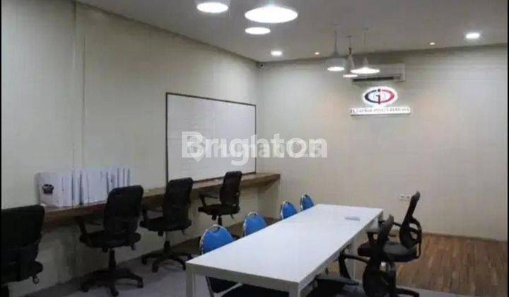 Gudang Plus Kantor Semi Furnish Siap untuk Usaha 2