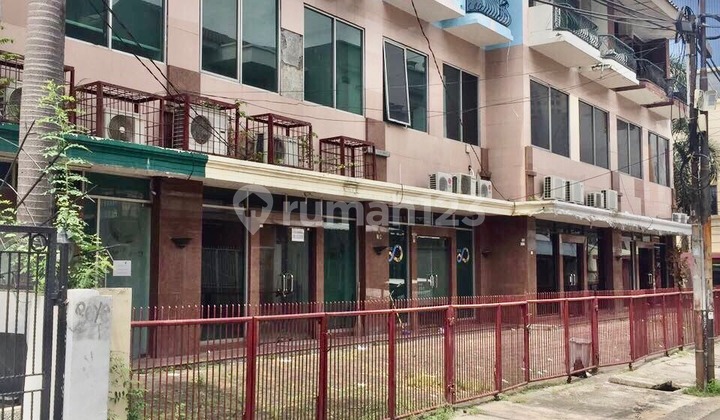 Ruko Disewa Bendungan Hilir 3 lantai Lokasi Strategis Jakarta Ruko Disewa Bendungan Hilir 3 lantai Lokasi Strategis Jakarta
