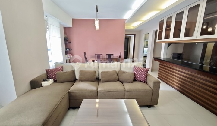 Paladian Park For Sale 3 + 1 BR Furnished Kelapa Gading