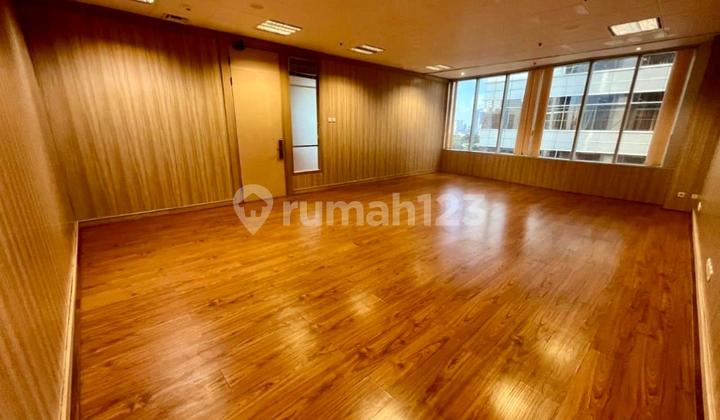 Sewa Kantor Menara Sudirman Fitted Jakarta Selatan Sewa Kantor Menara Sudirman Fitted Jakarta Selatan