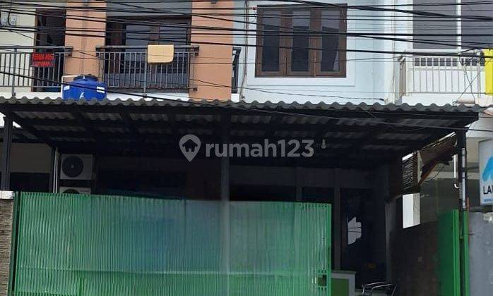 Rumah Kost²an Dijual Di Pulomas 3 Lantai Bagus Prime Location  1