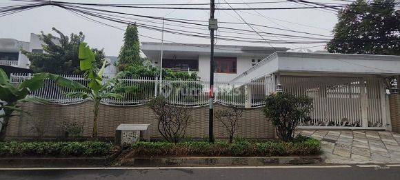 Dijual Rumah 2 Lantai Semi Furnished di Pulomas , Jakarta Timur 1