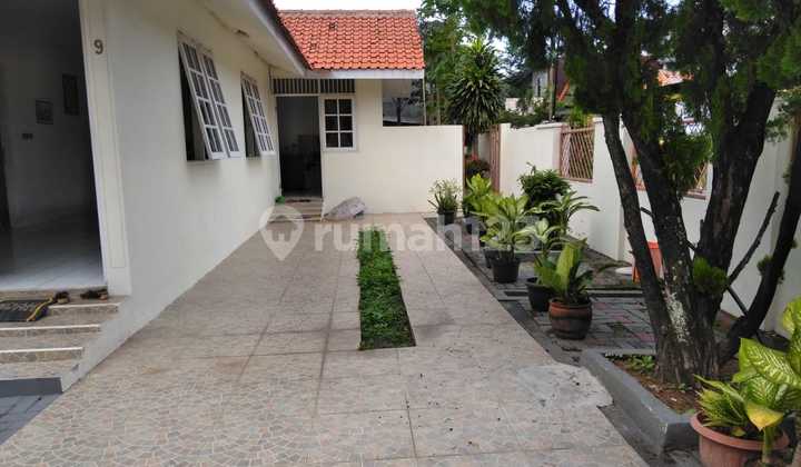 For Sale: House in Tanah Tinggi, Corner Lot, Single Story, Very Spacious, Central Jakarta