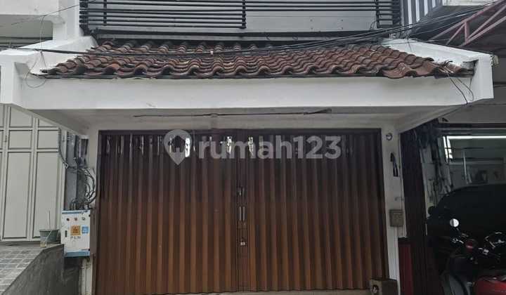For Rent Shop House in Kelapa Gading 4.5x12m2, North Jakarta