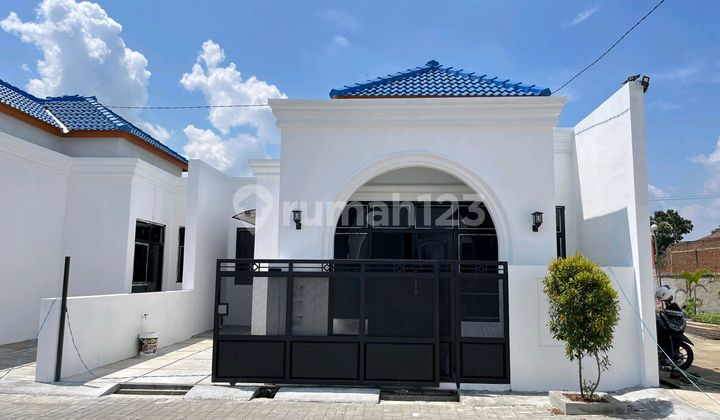 Minimalist 1-Story House - Cibogo Sukamukti Katapang Minimalist 1-Story House - Cibogo Sukamukti Katapang