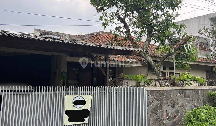 Rumah Dijual cepat terawat di Antapani Cisaraten Kulon 1