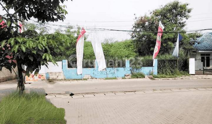 Strategic Plot for Sale in East Ciputat Strategic Plot for Sale in East Ciputat