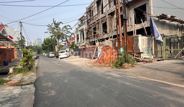 Dijual Rumah Cantik Strategis Di Tangjung Duren JakBar 2