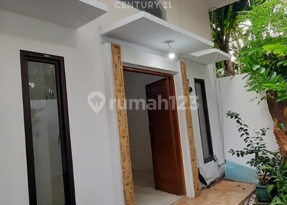 Dijual Rumah Lokasi Nyaman Dan Asri Komplek Deplu Bintaro Jaksel
