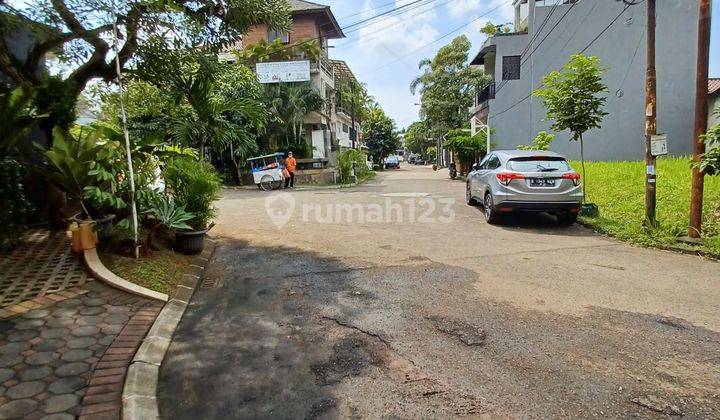 Rumah 2 Lantai Kondisi Sudah Renovasi Di Sektor 9 Lokasi Dekat Dengan Pasar, Rumah Sakit 2